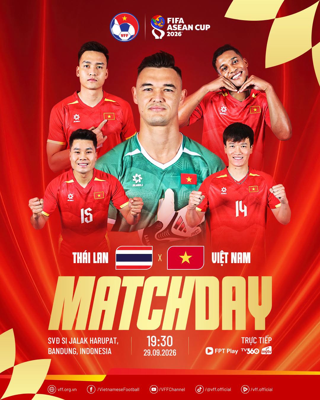 Diễn biến ĐT Việt Nam vs Th&aacute;i Lan tại FIFA ASEAN Cup: Vắng Xu&acirc;n Son, Đ&igrave;nh Bắc - Ho&agrave;ng H&ecirc;n g&aacute;nh v&aacute;c h&agrave;ng c&ocirc;ng? - Ảnh 1.