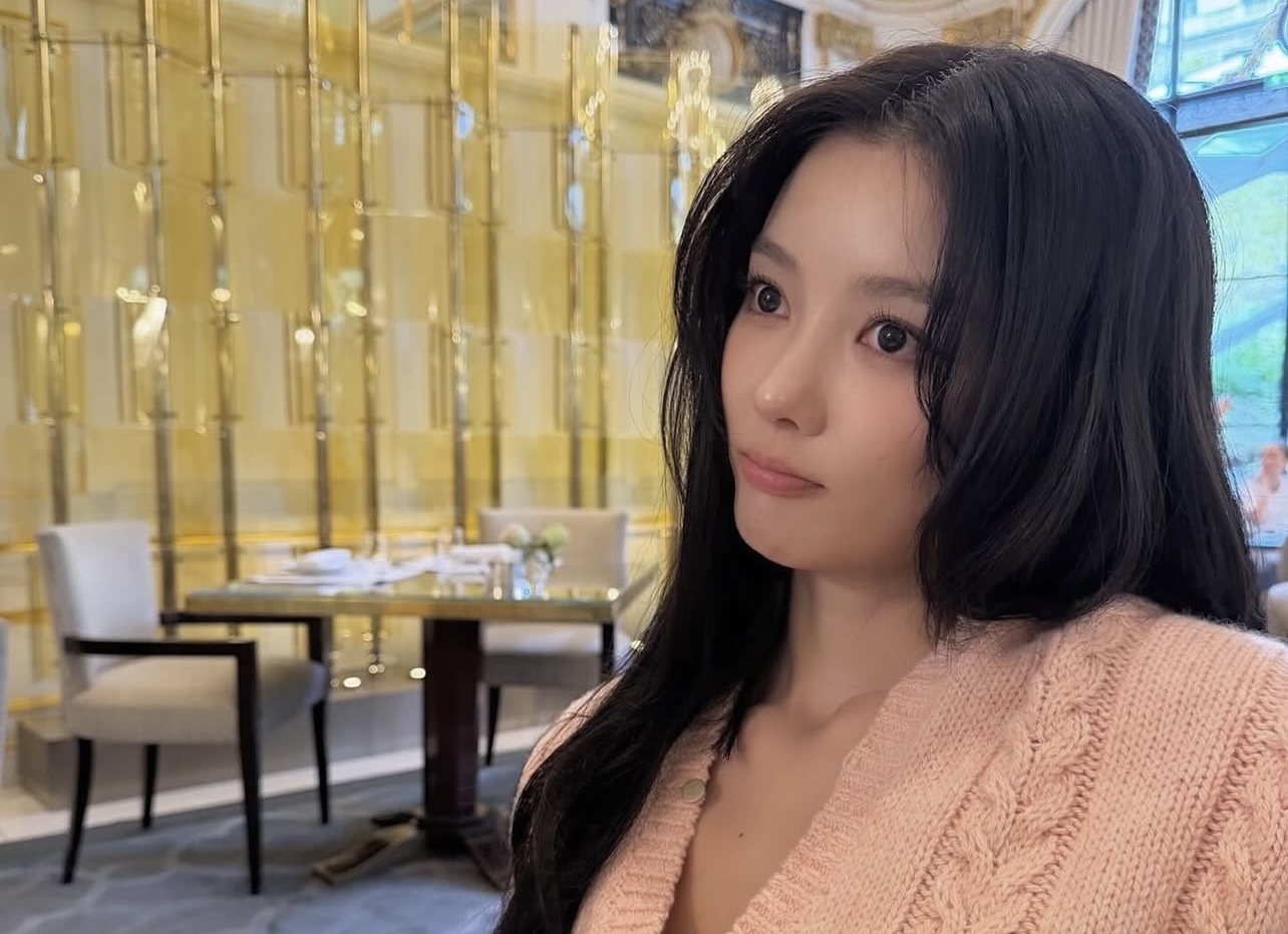 V&igrave; sao một việc l&agrave;m buổi s&aacute;ng gi&uacute;p Kim Yoo Jung thu gọn mặt?- Ảnh 2.