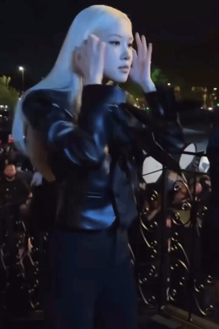 Ros&eacute; b&ugrave;ng nổ "b&aacute; kh&iacute;", mợ chảnh Jun Ji Hyun xuất sắc hơn mong đợi nhờ nền văn minh Saint Laurent- Ảnh 1.