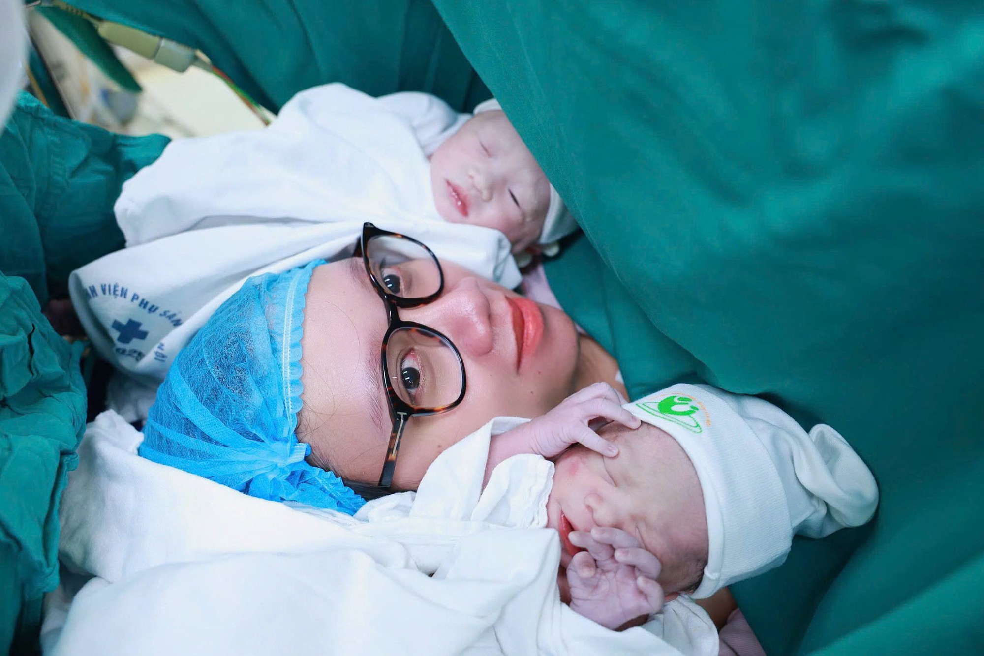 B&eacute; g&aacute;i song sinh IVF &ldquo;đẻ bọc điều&rdquo; đ&uacute;ng ng&agrave;y Quốc kh&aacute;nh 2/9 sau 3 năm mẹ mong con - Ảnh 3.