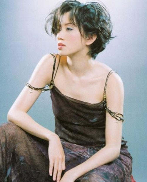Cuộc chiến tranh gi&agrave;nh h&agrave;ng trăm tỷ đồng k&eacute;o d&agrave;i 23 năm sau c&aacute;i chết của nữ diva đ&igrave;nh đ&aacute;m ch&acirc;u &Aacute;- Ảnh 15.