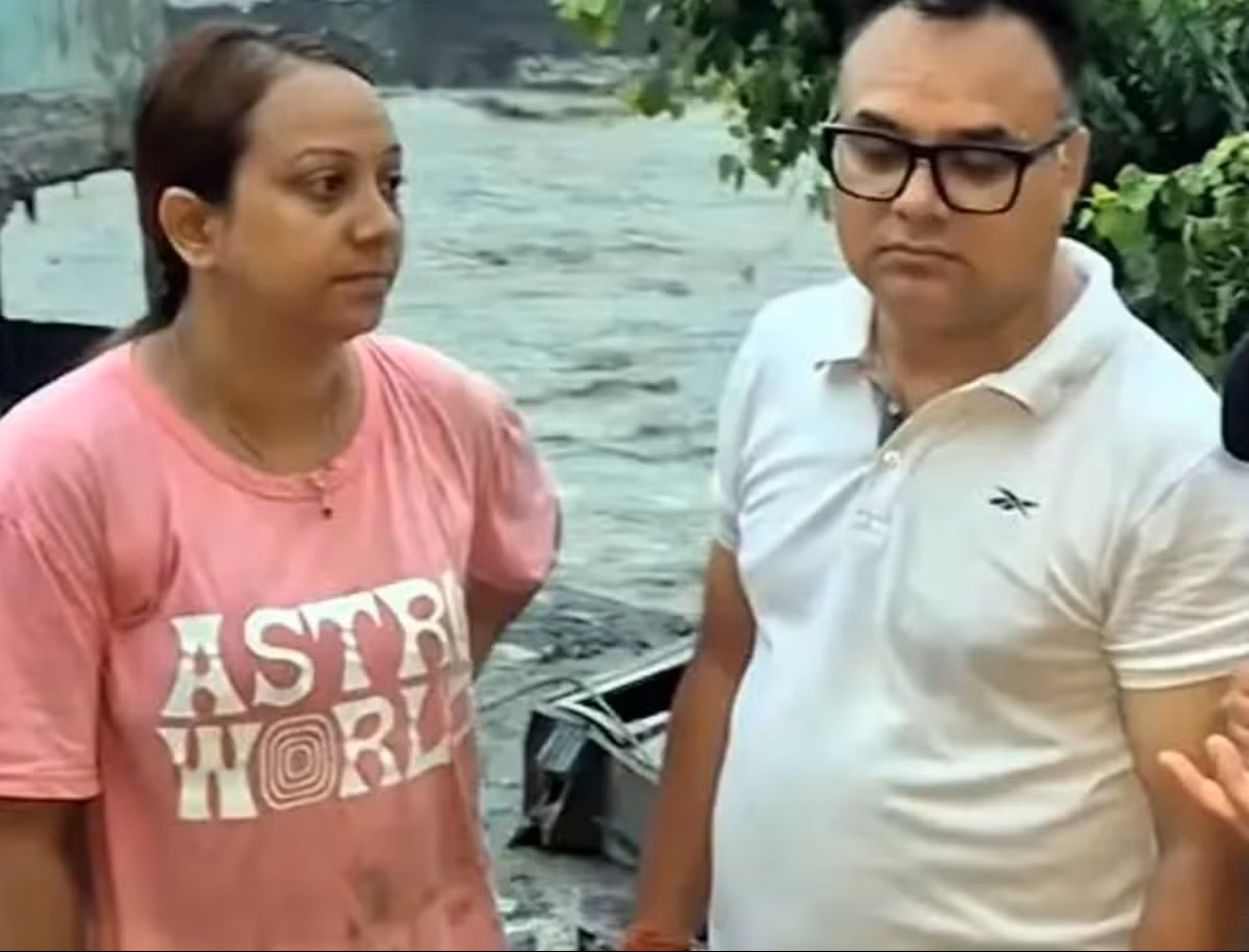 Căn nh&agrave; xanh 40 năm tuổi ở Nepal đ&atilde; sống s&oacute;t qua trận lũ lớn như thế n&agrave;o? Chủ nh&agrave; kể lại những g&igrave; xảy ra khi nước lũ ập đến- Ảnh 2.