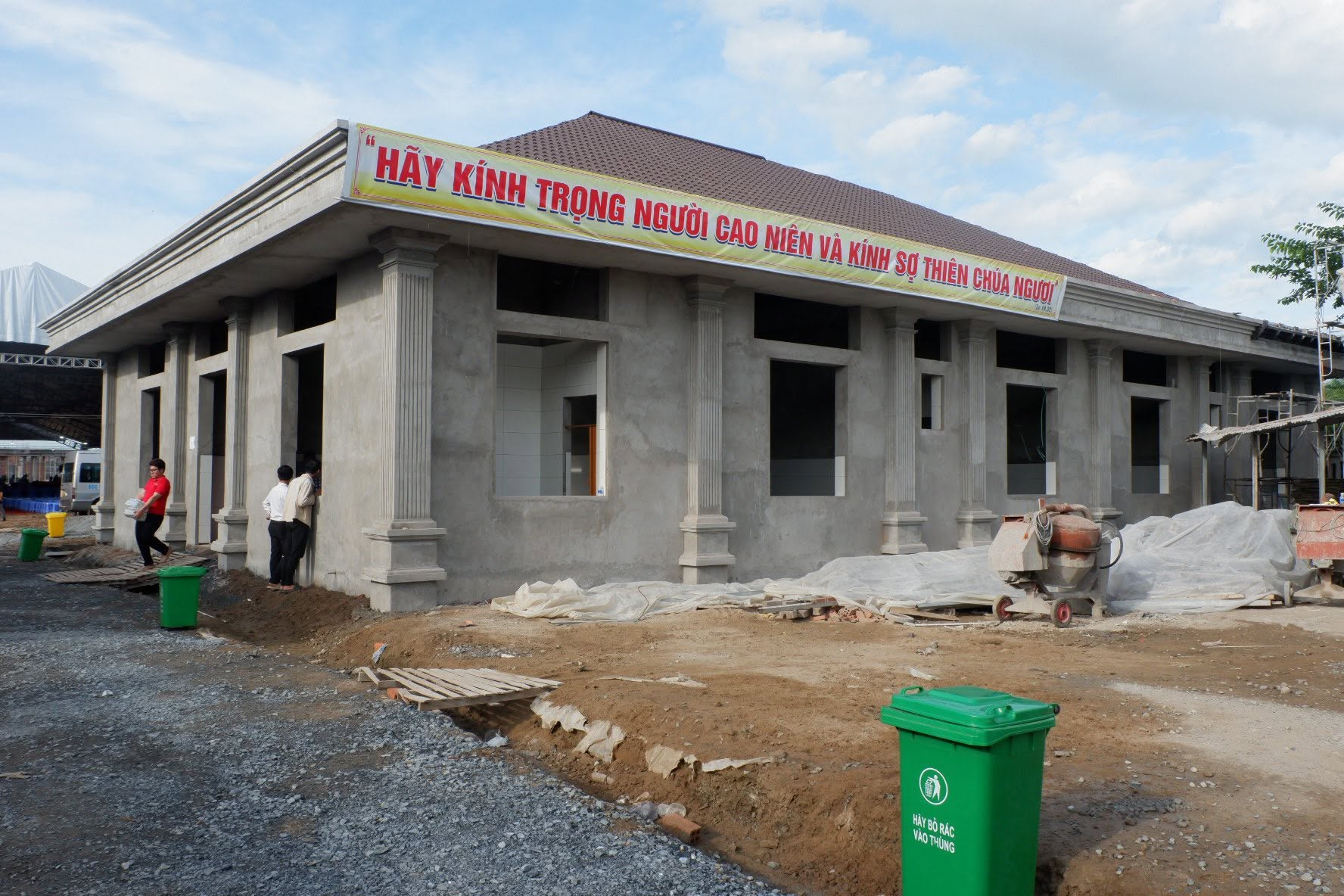 Việt Nam đ&atilde; c&oacute; "nh&agrave; dưỡng l&atilde;o" nhận chăm s&oacute;c miễn ph&iacute; 300 người cao tuổi đến cuối đời: Rộng 4,2ha, nơi ở kết hợp khu sinh th&aacute;i đầy đủ vườn rau, ao c&aacute; - Ảnh 6.