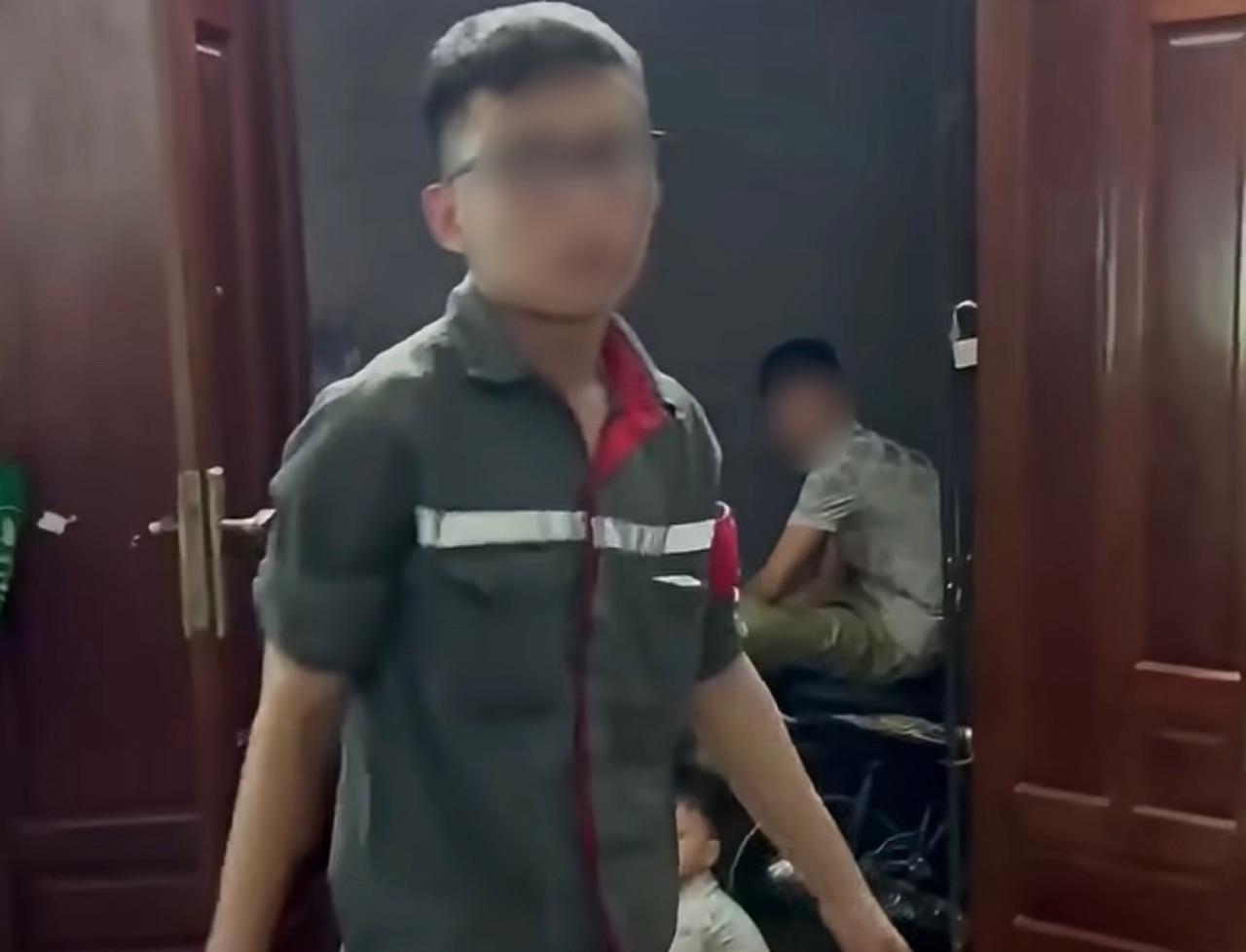 X&ocirc;n xao nh&oacute;m người th&ocirc;ng cống nh&agrave; d&acirc;n đ&ograve;i 14,5 triệu đồng ở H&agrave; Nội: C&aacute;i kết sau khi chủ nh&agrave; b&aacute;o c&ocirc;ng an- Ảnh 1.