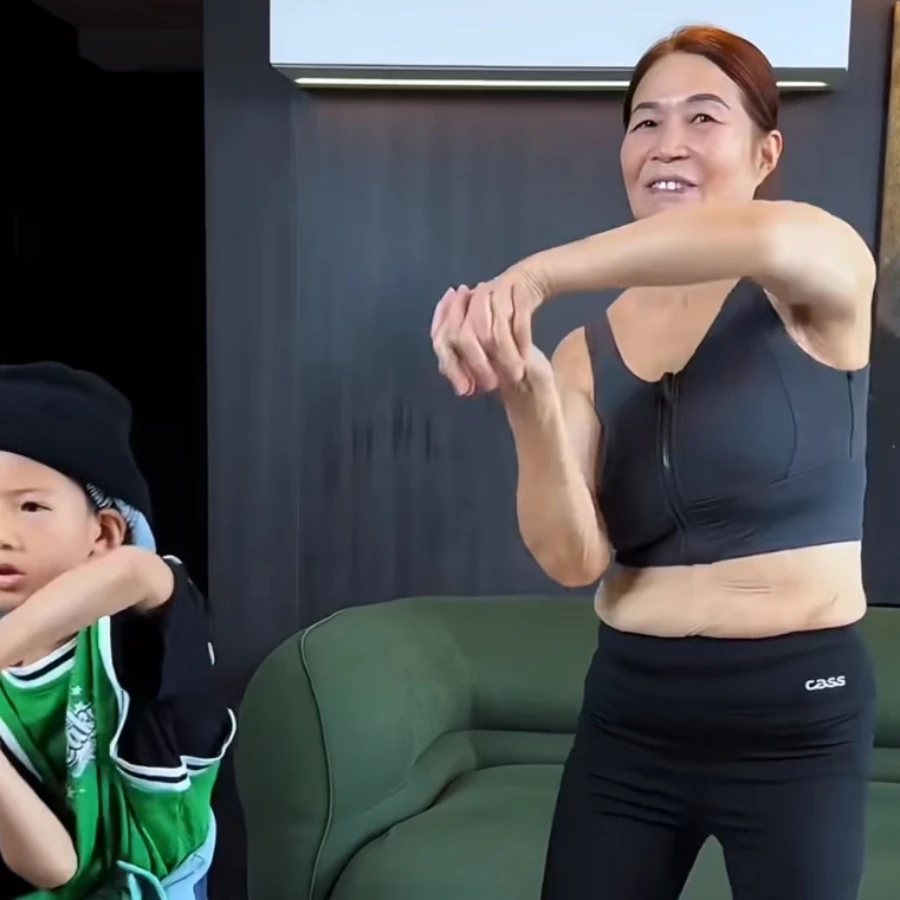 Người mẹ 62 tuổi giảm 18kg trong hơn 3 th&aacute;ng, từ một phụ nữ trung ni&ecirc;n trở th&agrave;nh một "b&aacute;ch khoa to&agrave;n thư" về giảm c&acirc;n nhờ 5 thay đổi - Ảnh 6.