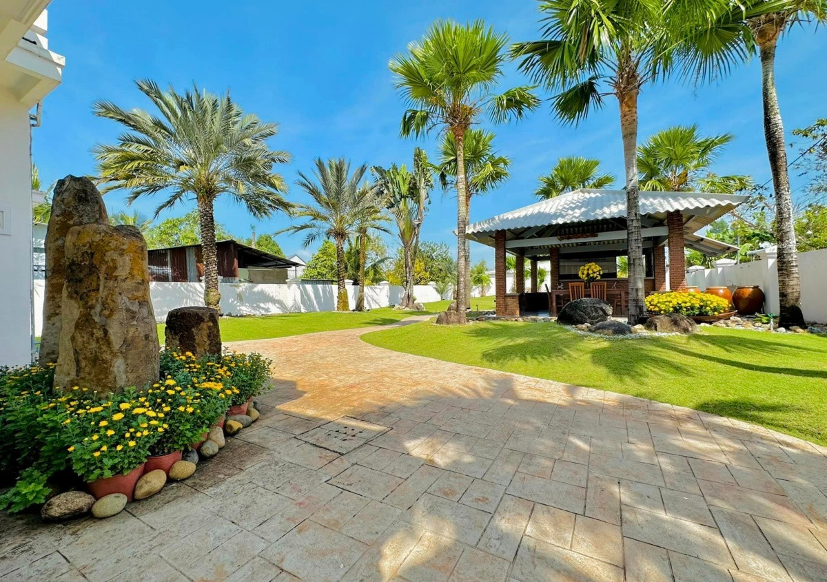 "Vua nhạc miền T&acirc;y" từng vỡ nợ 20 tỷ, nay sở hữu biệt phủ 4.000m&sup2; to nhất nh&igrave; An Giang- Ảnh 6.
