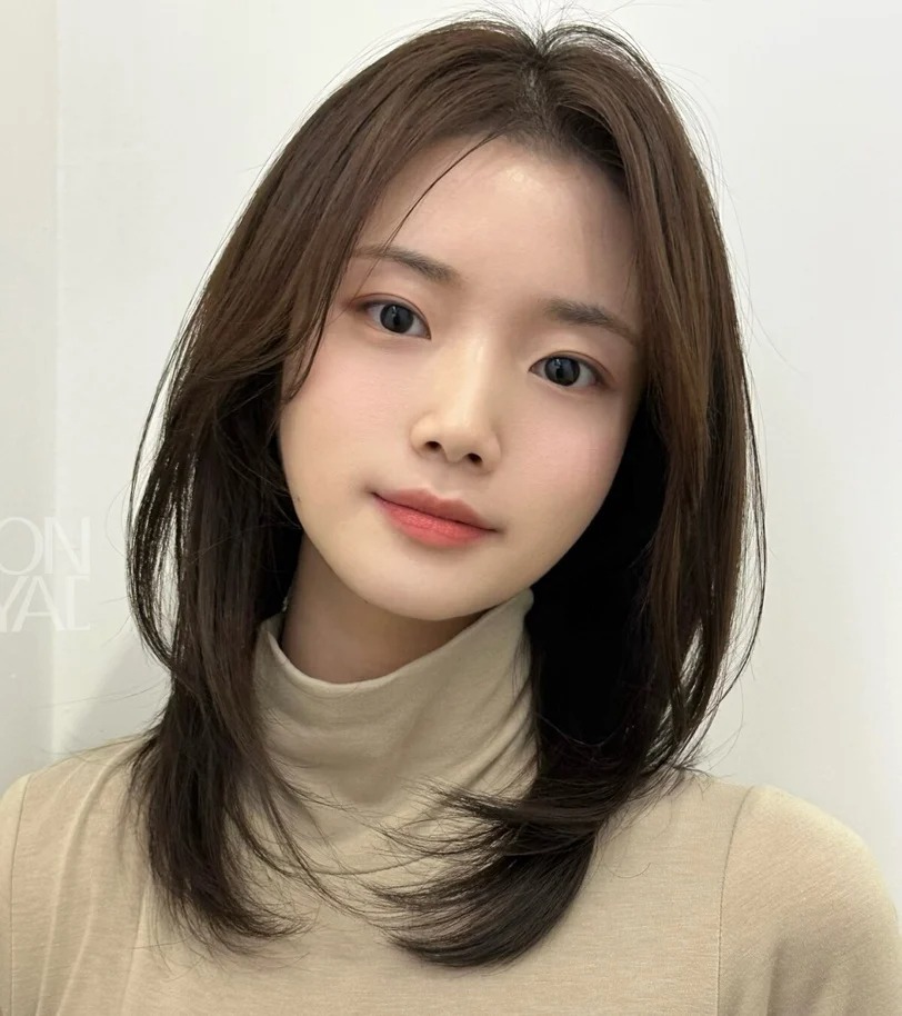 Người t&oacute;c thưa thường hợp 5 kiểu n&agrave;y: T&oacute;c nh&igrave;n d&agrave;y hơn, gương mặt cũng s&aacute;ng hơn- Ảnh 2.