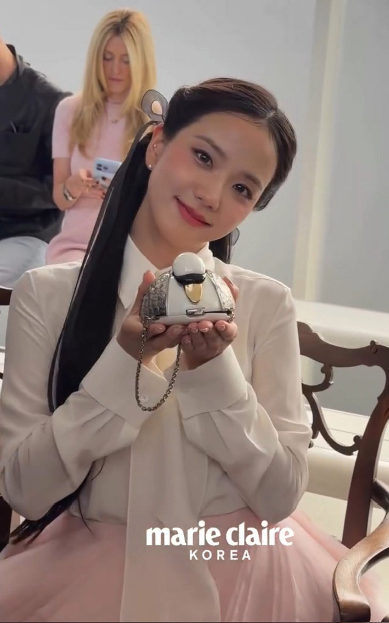 Jisoo: Xinh th&igrave; sang l&agrave;m mẫu beauty, chứ gu xấu th&igrave; đừng đi Fashion Week - Ảnh 6.