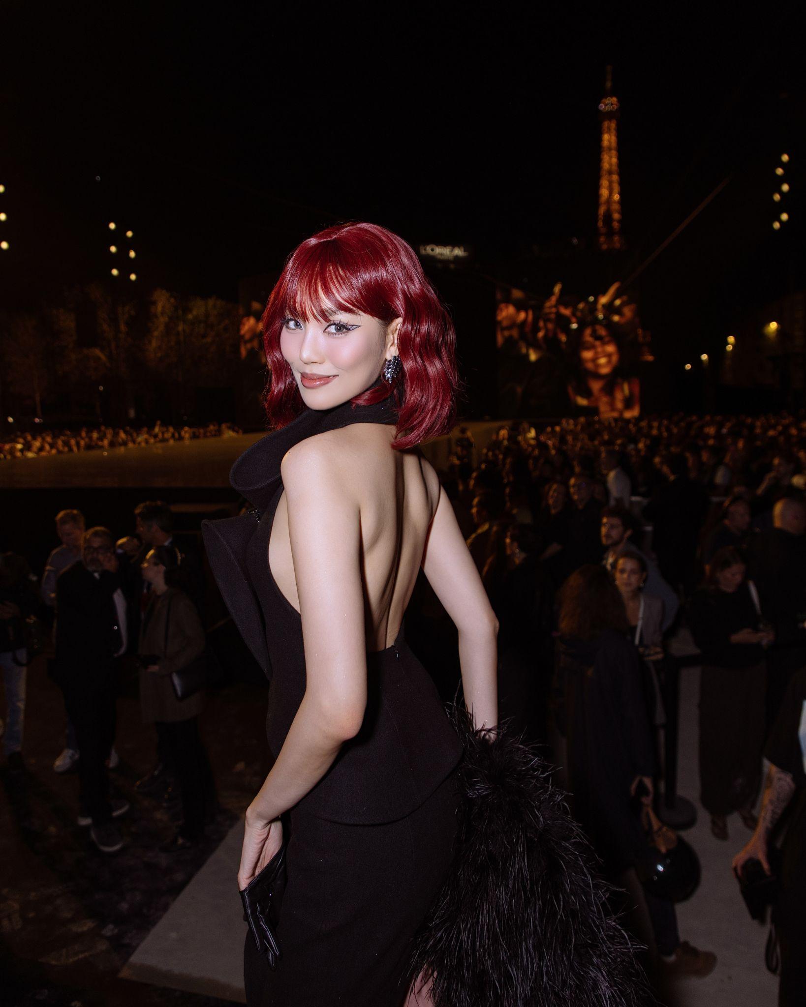 Si&ecirc;u mẫu Lan Khu&ecirc; c&ugrave;ng Hoa hậu Nguyễn Ho&agrave;ng Phương Linh mang tinh thần Ch&iacute;nh Nữ đến Le D&eacute;fil&eacute; L&rsquo;Or&eacute;al Paris - Ảnh 7.