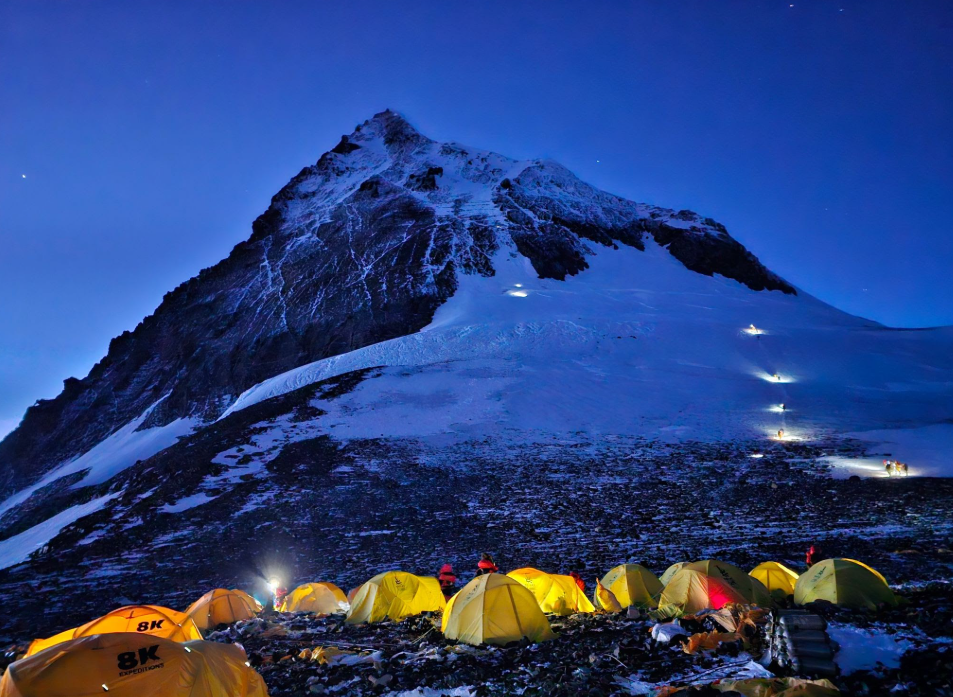 Ngọn n&uacute;i cao nhất thế giới c&oacute; thực sự l&agrave; đỉnh Everest kh&ocirc;ng? - Ảnh 1.