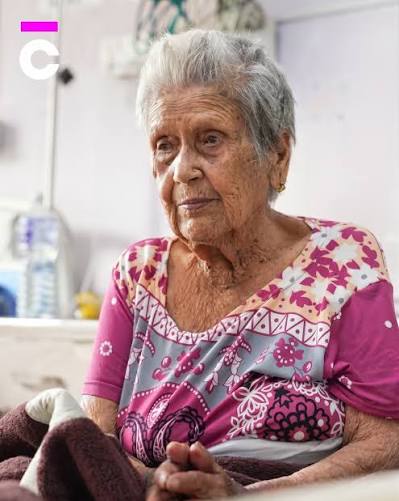Đây là gương mặt đại diện cho trận lũ quét ở Nepal: Từ một “cô dâu 8 tuổi” đến “chiến binh 97 tuổi” - Ảnh 4.