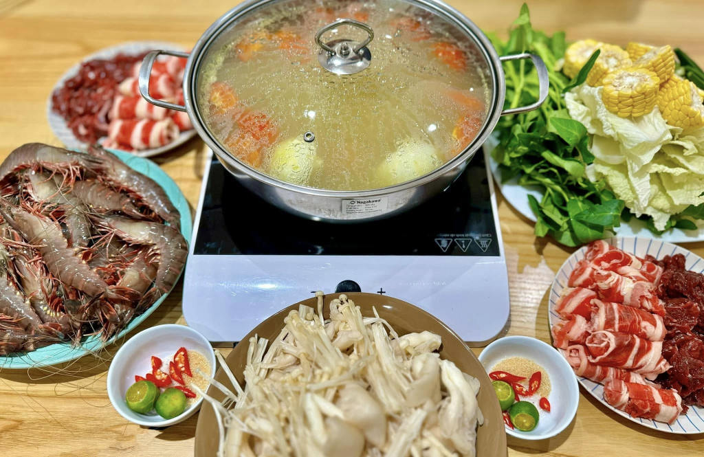 Cơm nh&agrave; Đan L&ecirc; v&agrave; v&agrave; cựu Ph&oacute; gi&aacute;m đốc VFC - Ảnh 9.