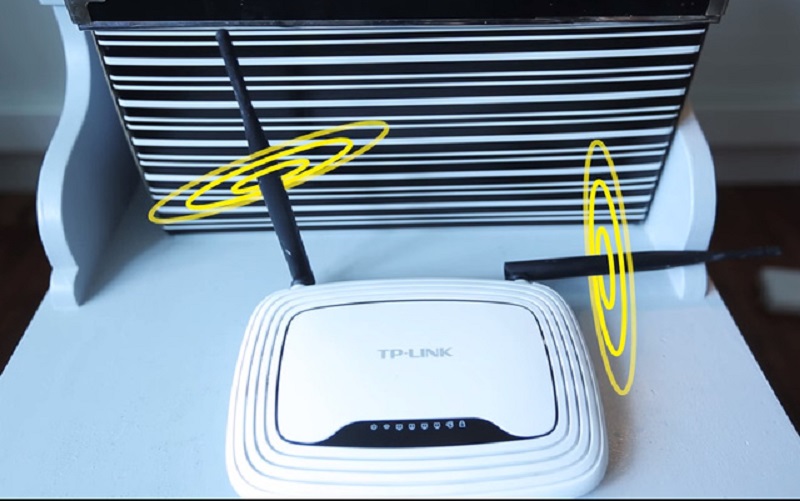 Lời khuy&ecirc;n cho những gia đ&igrave;nh đang d&ugrave;ng bộ ph&aacute;t Wi-Fi, chỉnh ăng ten bộ ph&aacute;t sao cho mạng "khỏe"- Ảnh 1.