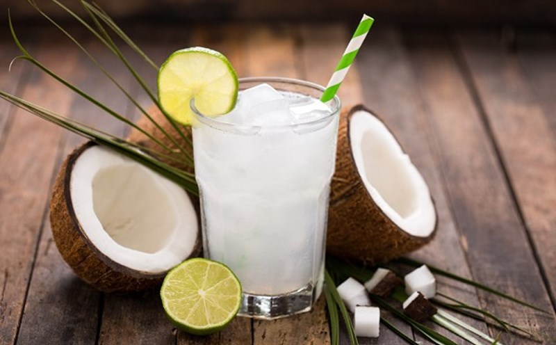 Nước chanh hay nước dừa tốt hơn? C&acirc;u trả lời thực sự khiến nhiều người thay đổi suy nghĩ- Ảnh 2.