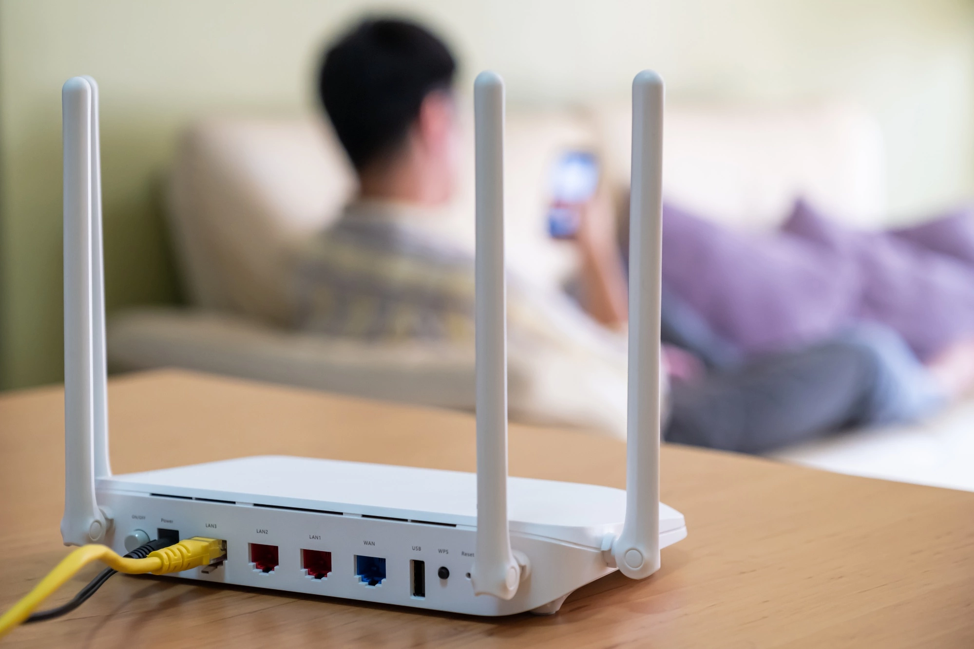 Lời khuy&ecirc;n cho những gia đ&igrave;nh đang d&ugrave;ng bộ ph&aacute;t Wi-Fi, chỉnh ăng ten bộ ph&aacute;t sao cho mạng "khỏe"- Ảnh 4.