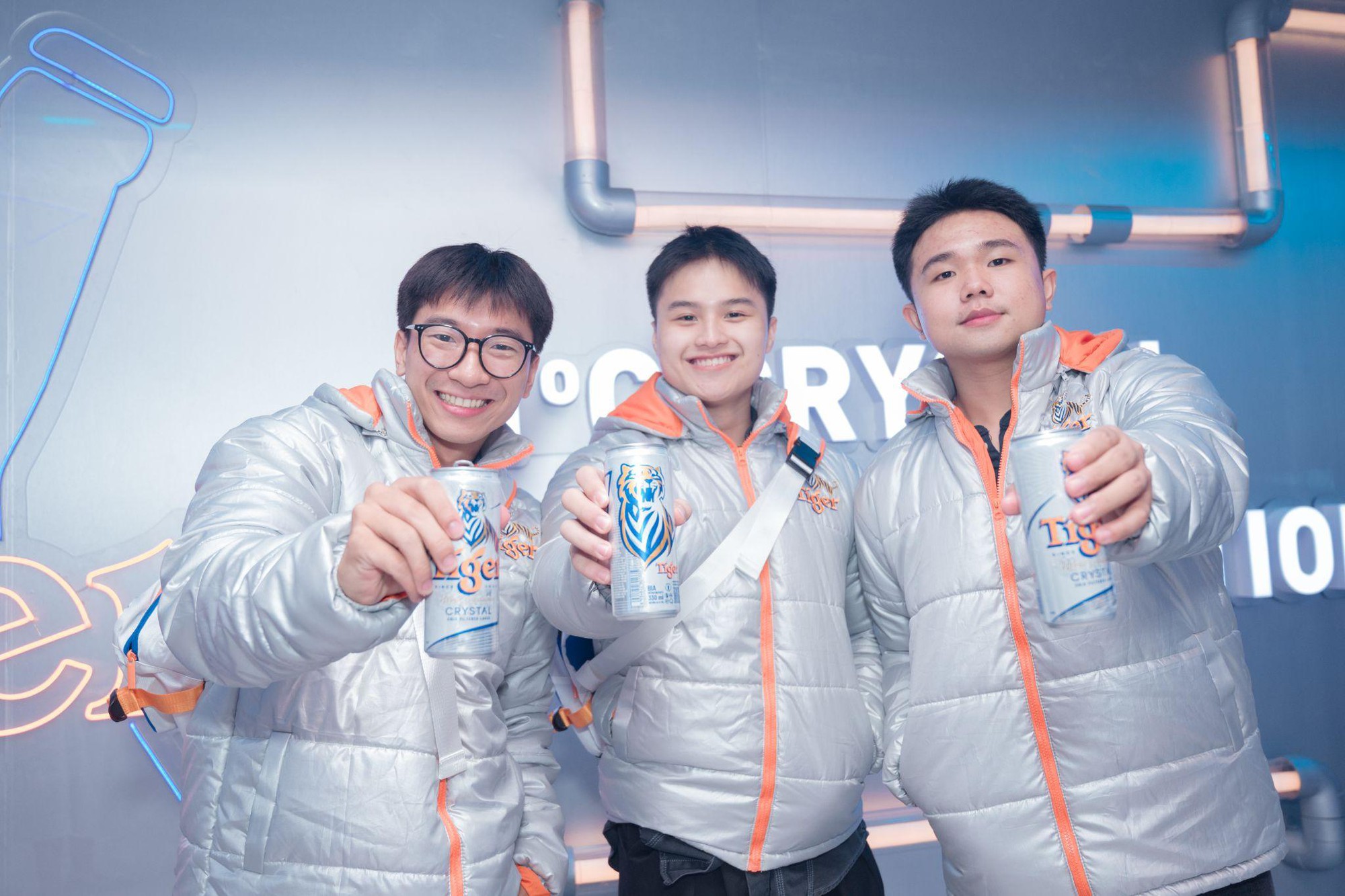 Đà Nẵng chơi gì ngoài đi biển? Một "lịch trình sảng khoái" từ không gian lạnh sâu -1°C đến cú nhảy tự do 10m- Ảnh 3.