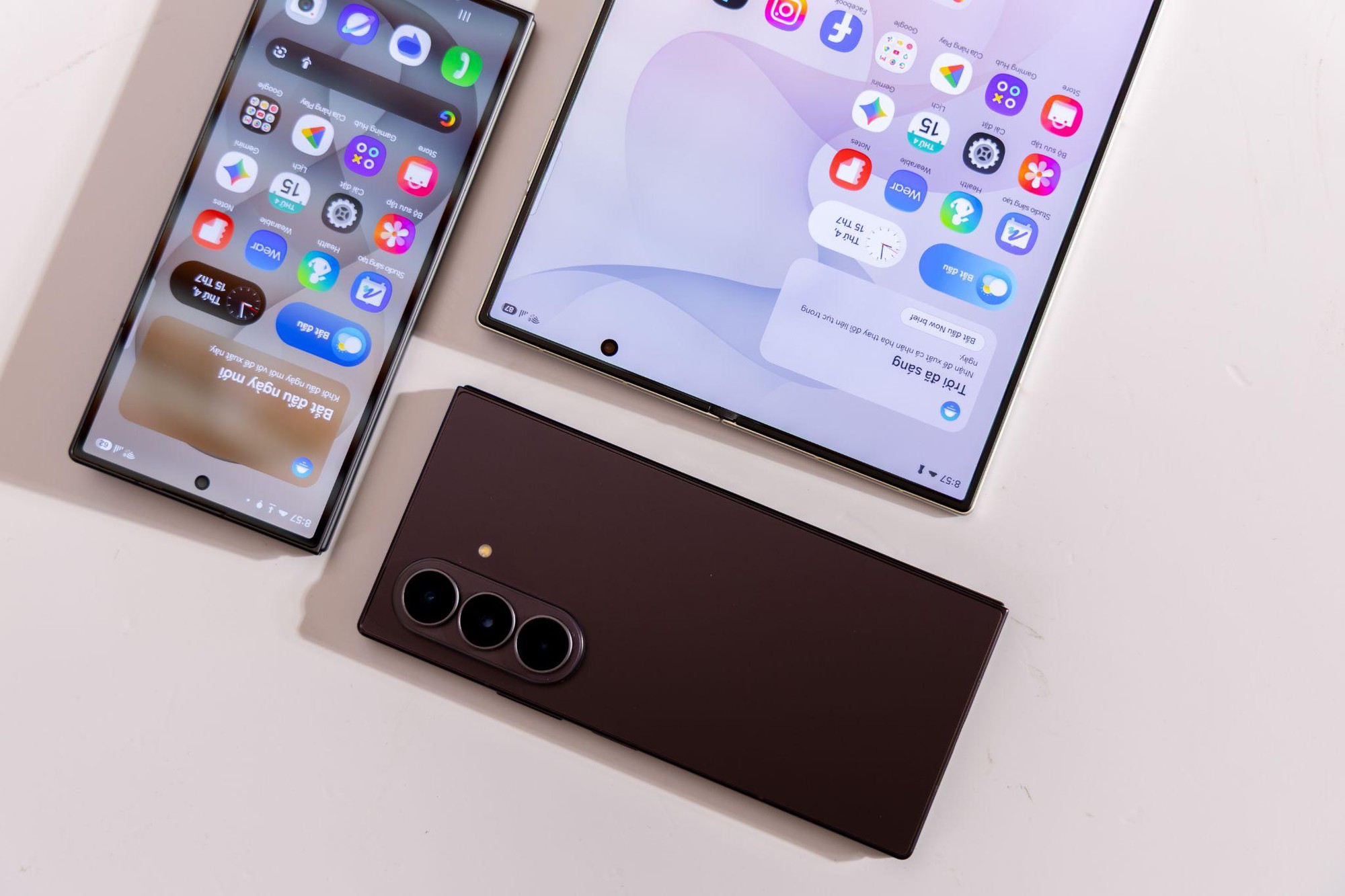 X&oacute;a sổ balo cồng kềnh, Galaxy Z Fold8 Ultra gi&uacute;p bạn vừa l&agrave;m việc vừa quẩy concert cực đỉnh! - Ảnh 3.
