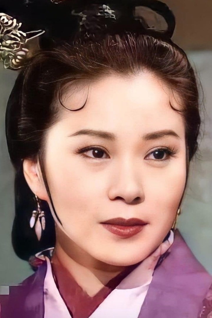 Đại mỹ nh&acirc;n Hong Kong từng "trắng tay" v&igrave; đầu tư thua lỗ, U70 vẫn sống độc th&acirc;n- Ảnh 1.