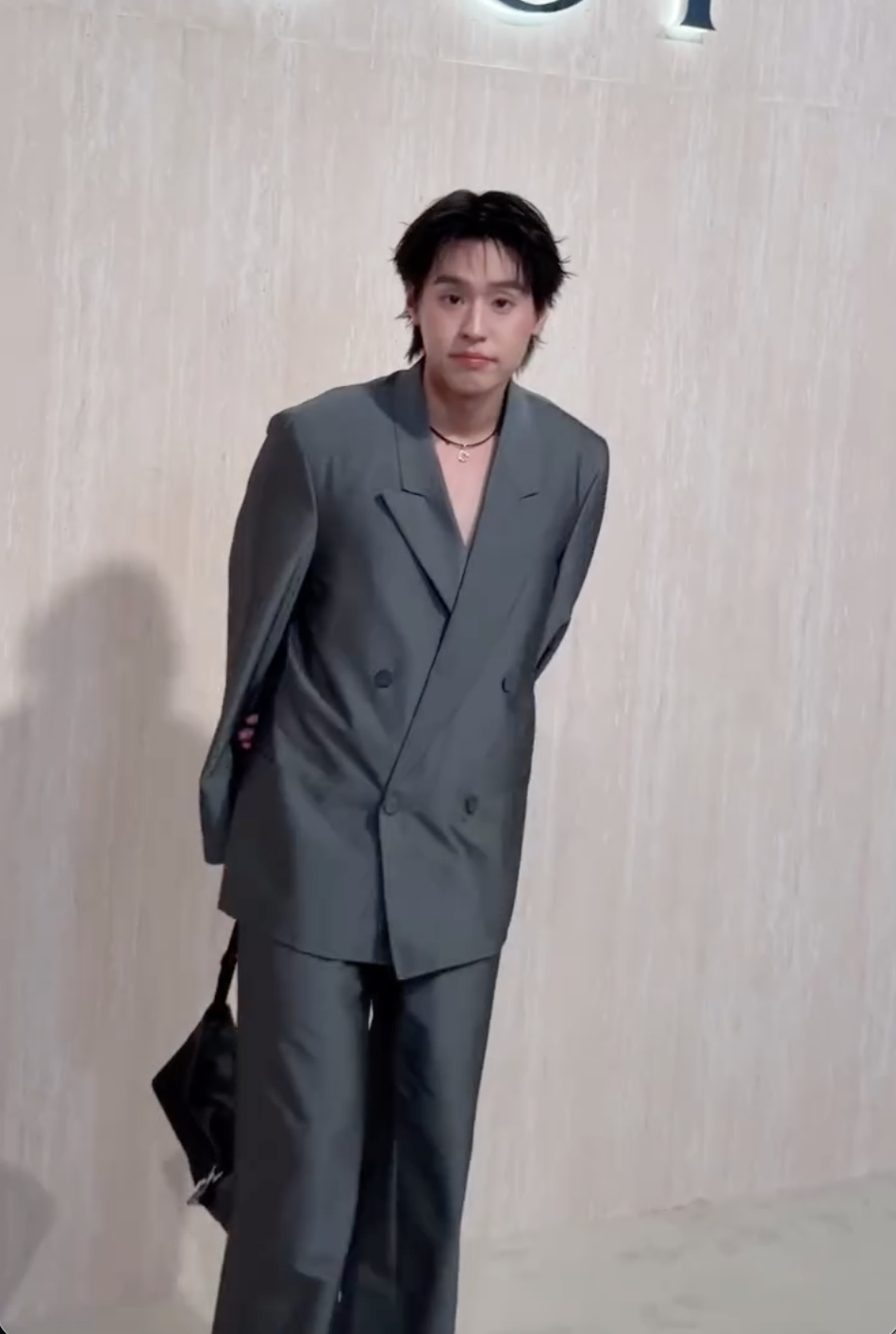 Chi Pu v&agrave; HURRYKNG xuất hiện tại sự kiện Gucci Th&aacute;i Lan: Đẳng cấp 2 đề cử Việt lọt Top 100 gương mặt đẹp nhất thế giới l&agrave; đ&acirc;y- Ảnh 11.