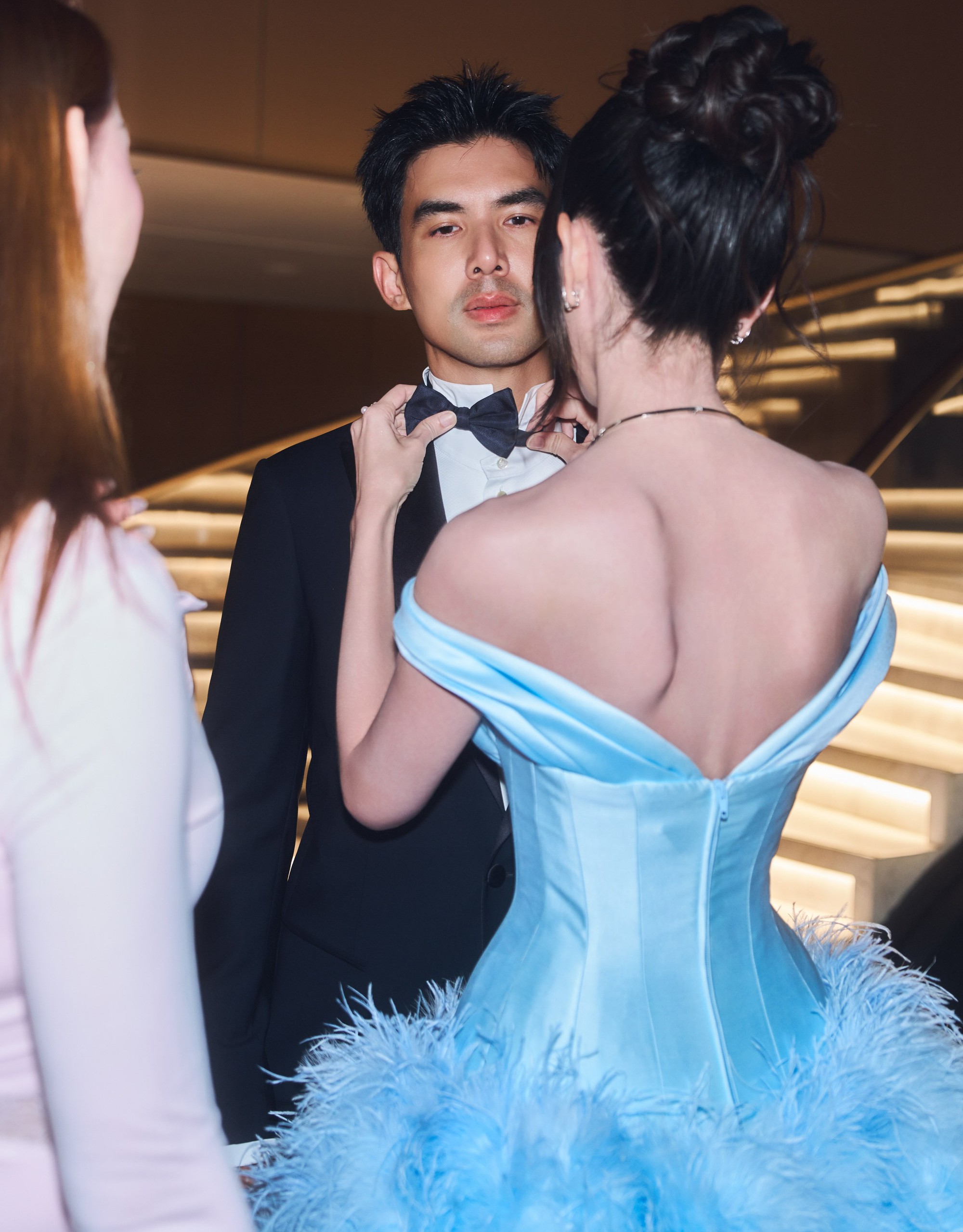 Vạn vật đều thua "ma nữ đẹp nhất Th&aacute;i Lan" Mai Davika khi diện v&aacute;y của NTK Việt, c&ugrave;ng chồng ph&aacute;t cẩu lương rợp trời tại sự kiện- Ảnh 8.
