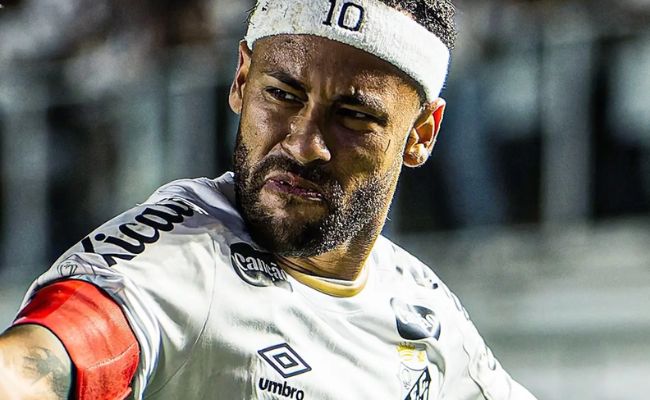 Neymar lại bị đau, rời sân trong nước mắt rồi nổi cáu vì mặt cỏ SVĐ: "Làm ăn kiểu gì vậy?"- Ảnh 1.