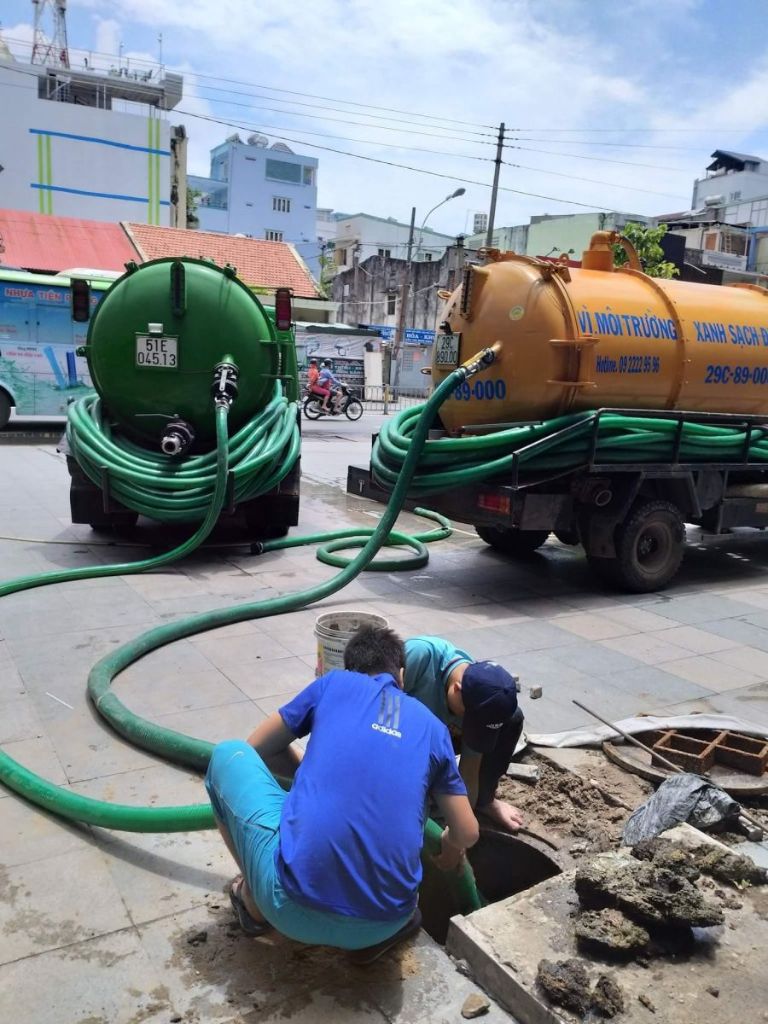 Lời khuyên vệ sinh bể phốt cho gia đình an toàn và hiệu quả - Ảnh 2.