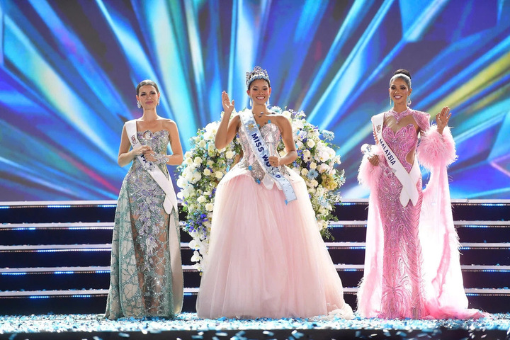 Khoảnh khắc người đẹp Cộng h&ograve;a Dominica đăng quang Miss World 2026- Ảnh 1.