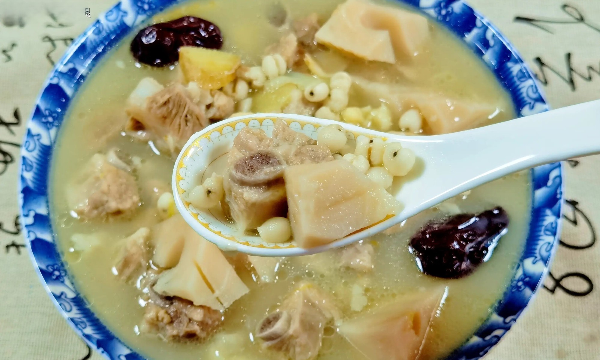 Hãy tận dụng ăn 3 "báu vật" của tháng 9 này: Nấu thành 1 món hấp, 1 món hầm và 1 món canh cực ngon- Ảnh 26.