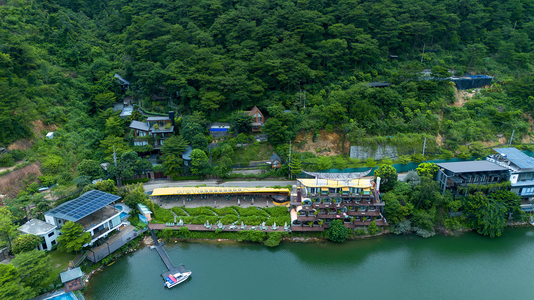 To&agrave;n cảnh hồ Đồng Đ&ograve;: Loạt villa, homestay cửa đ&oacute;ng then c&agrave;i trước đợt ph&aacute; dỡ- Ảnh 17.