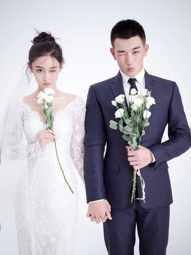 "T&oacute;m gọn" mỹ nh&acirc;n showbiz d&aacute;t đồ hiệu, c&ugrave;ng chồng sĩ quan đặc c&ocirc;ng đi sắm &ocirc;t&ocirc; mới hơn nửa tỷ đồng- Ảnh 7.