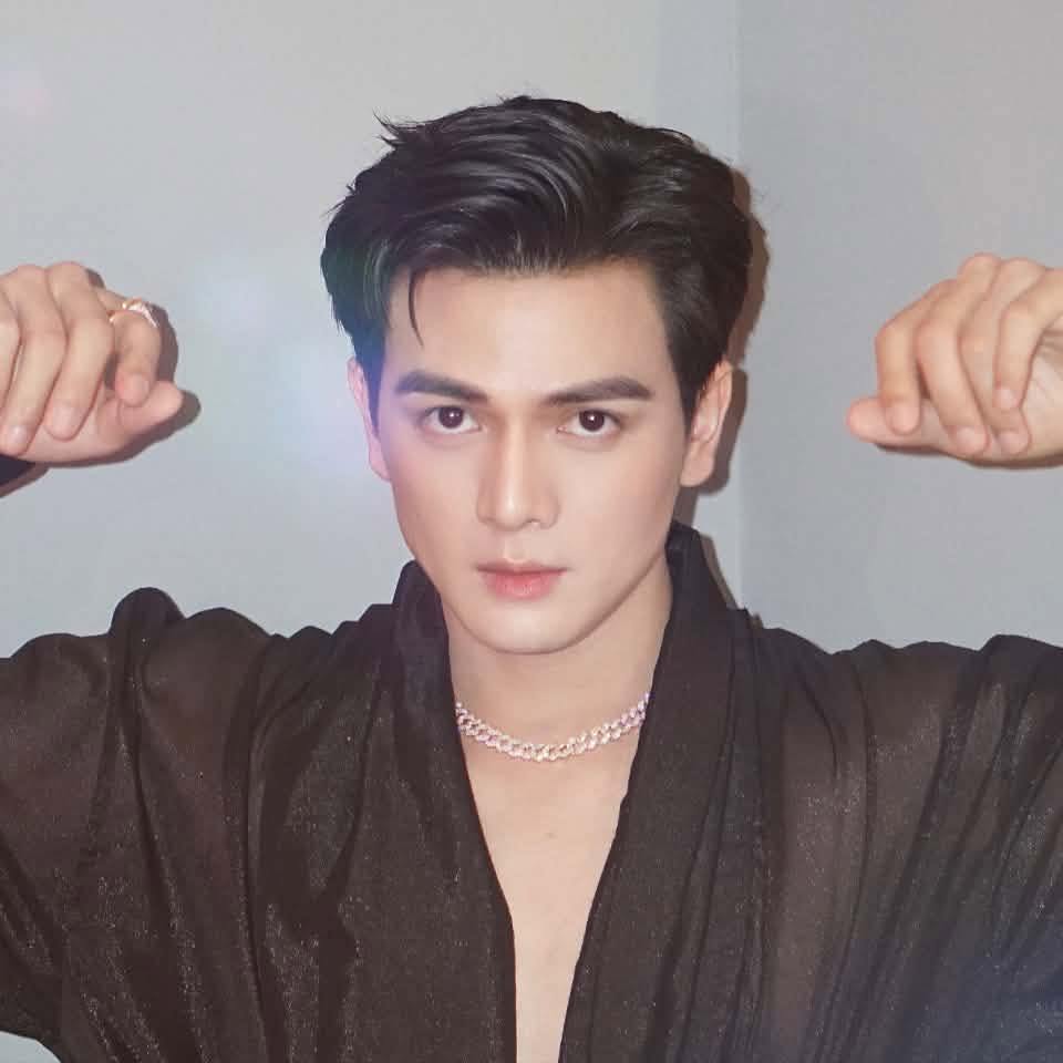 Chỉ cần mỹ nam n&agrave;y chịu th&igrave; Lan Ngọc sẵn l&ograve;ng cưới lu&ocirc;n: Gương mặt đ&uacute;ng chuẩn tuyệt t&aacute;c, t&igrave;m kh&ocirc;ng ra điểm trừ- Ảnh 3.