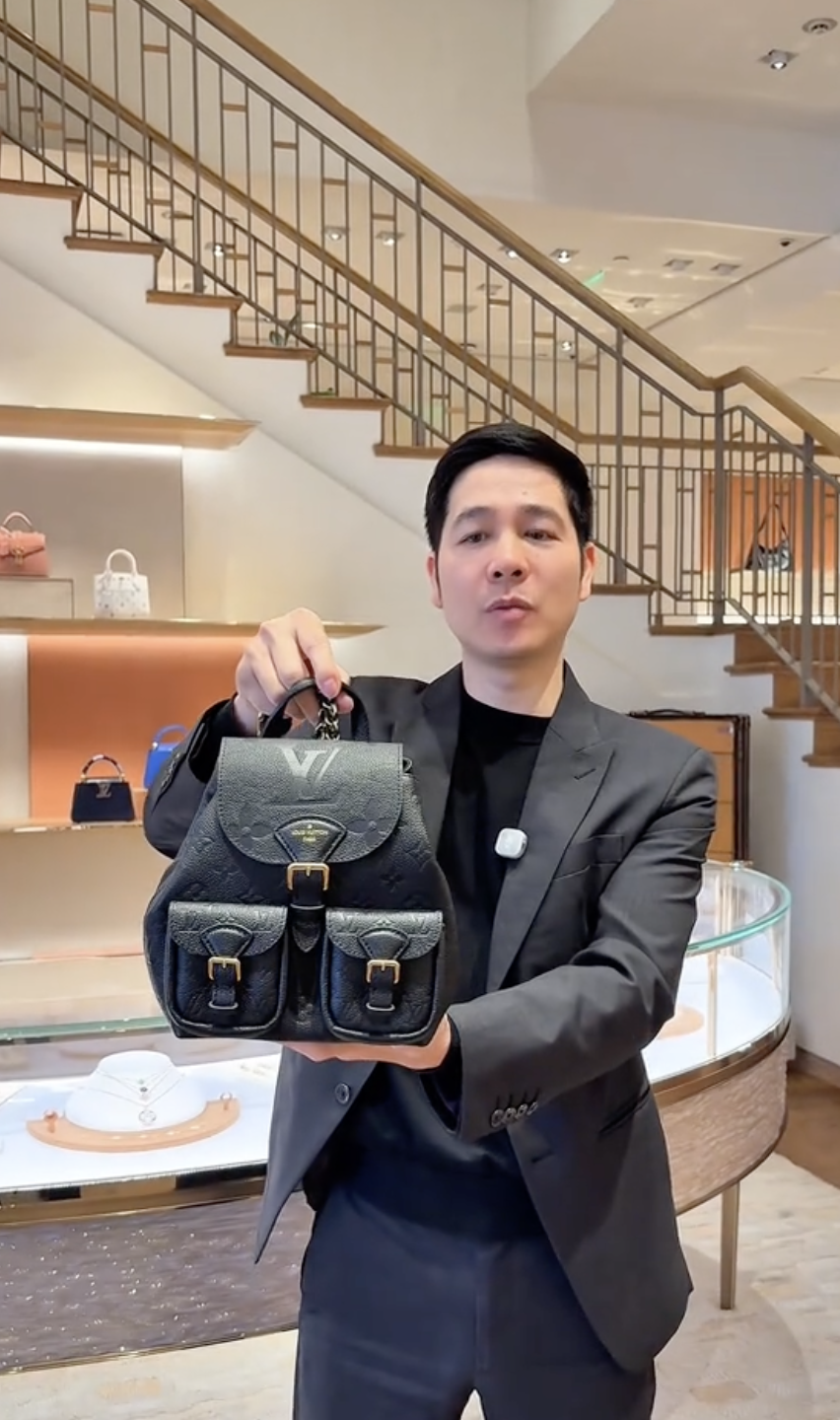 Gần 1 triệu người xem Louis Vuitton Việt Nam gợi &yacute; balo m&ugrave;a khai giảng- Ảnh 4.