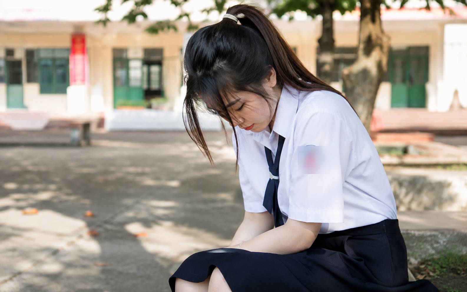 1 quy định đầu năm học đang gây tranh luận gay gắt: Quá cổ hủ, cần thay đổi hay vẫn rất cần thiết?- Ảnh 2.