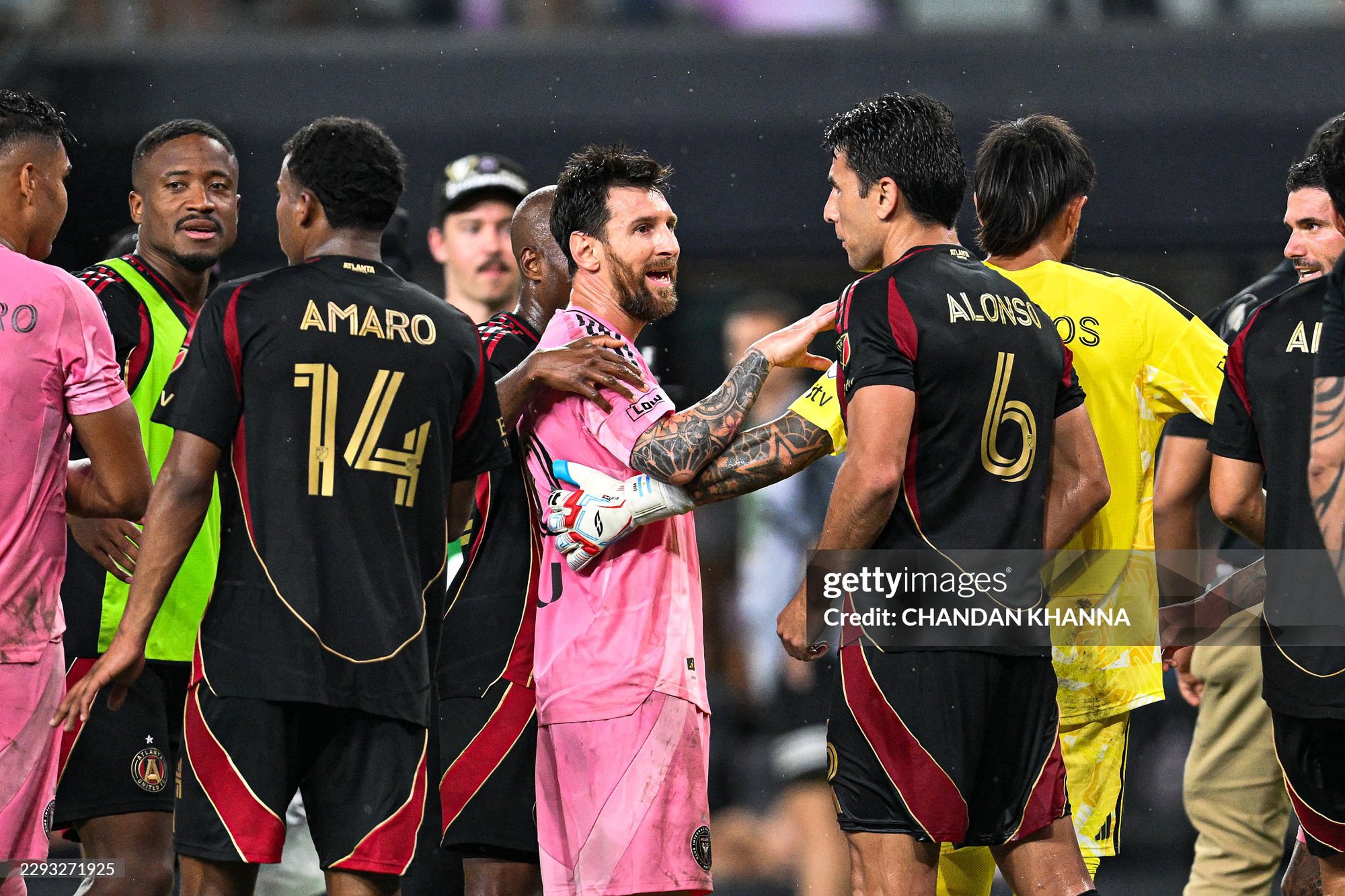 Messi t&aacute;i xuất sau tuy&ecirc;n bố từ gi&atilde; ĐT Argentina: D&ugrave; kh&ocirc;ng ghi b&agrave;n nhưng đ&ocirc;i ch&acirc;n thi&ecirc;n t&agrave;i ở tuổi 39 vẫn qu&aacute; kh&aacute;c biệt- Ảnh 9.