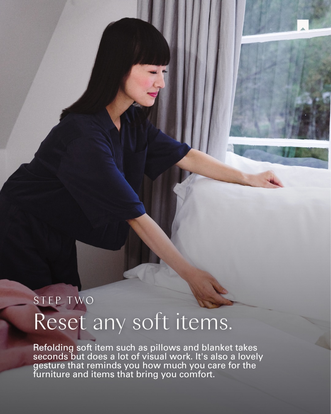 5 việc n&ecirc;n l&agrave;m để &ldquo;reset&rdquo; ph&ograve;ng ngủ mỗi ng&agrave;y theo Konmari: Bước cuối c&ugrave;ng mới l&agrave; điều nhiều người thường bỏ qua- Ảnh 2.