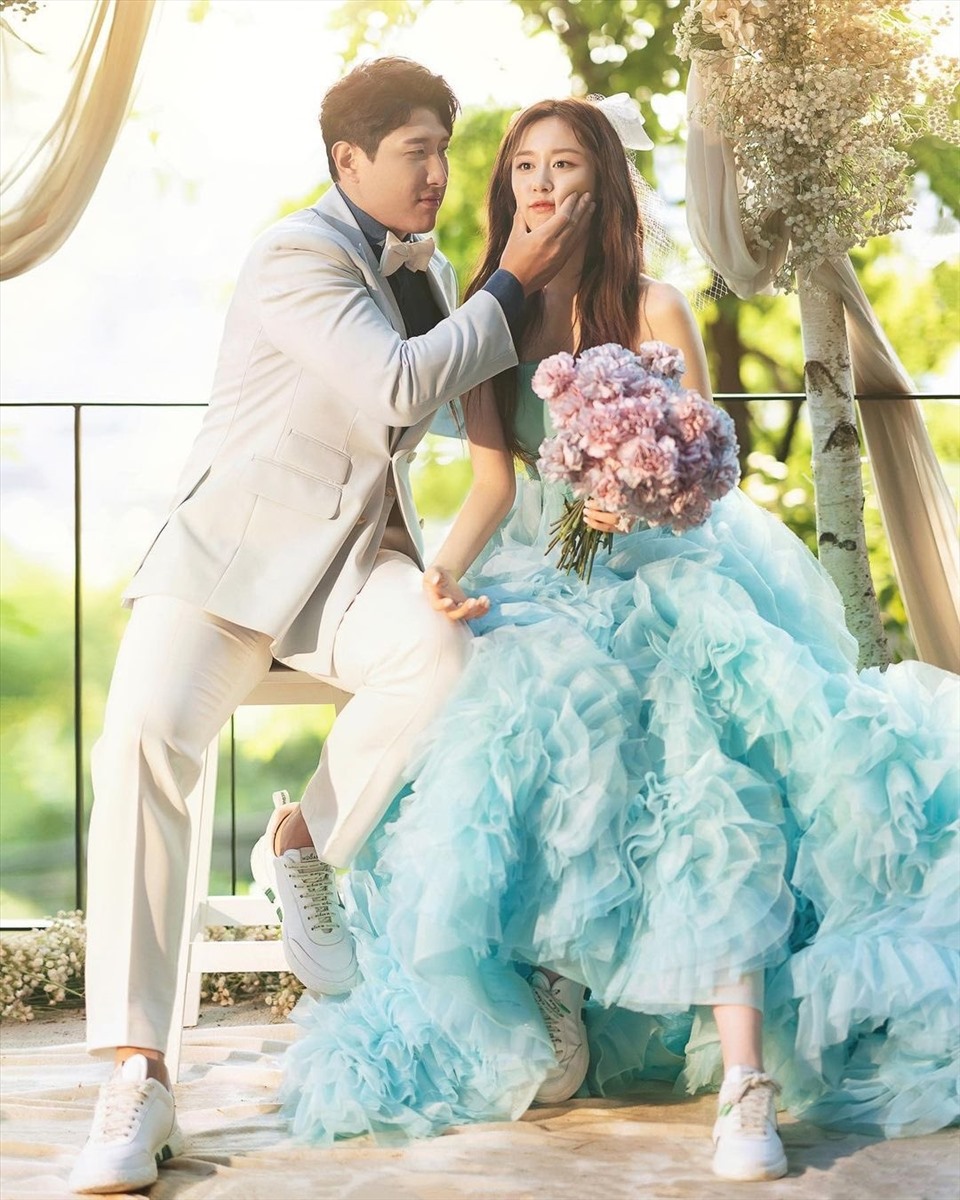 Nữ ca sĩ quốc d&acirc;n - cầu thủ ly h&ocirc;n 2 năm trước v&igrave; ngoại t&igrave;nh, đ&agrave;ng trai hiện sống ở nh&agrave; 130 tỷ tốn 30 triệu tiền điện/th&aacute;ng- Ảnh 3.