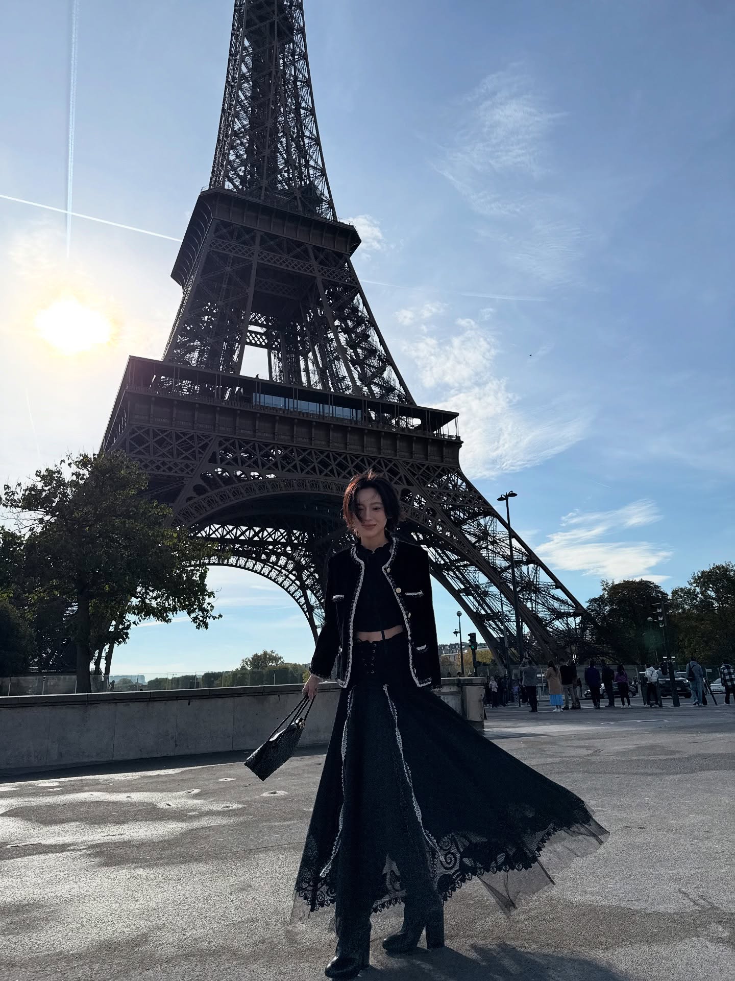 IT girl đang hot nhất Trung Quốc, được loạt nh&agrave; mốt xa xỉ săn đ&oacute;n l&agrave; ai?- Ảnh 9.