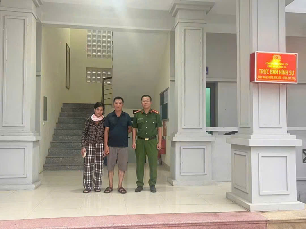 Nguyễn Thị Sam SN 1983 chuyển khoản 10.000.000 đồng cho con trai: C&ocirc;ng an x&aacute;c minh giao dịch sau khi nhận tin b&aacute;o- Ảnh 1.