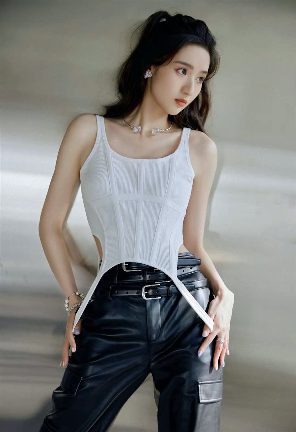 Đ&acirc;y mới l&agrave; mỹ nh&acirc;n được chấm cho vai nữ ch&iacute;nh Đầu Xu&acirc;n Tươi S&aacute;ng: Mặt đẹp hơn b&uacute;p b&ecirc;, d&aacute;ng chuẩn 100% nguy&ecirc;n t&aacute;c- Ảnh 7.