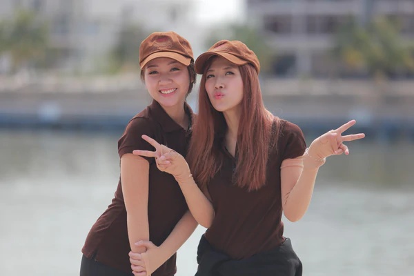 Cặp bạn th&acirc;n l&atilde;o ho&aacute; ngược đỉnh nhất Vbiz: Visual trẻ đẹp cả đ&ocirc;i, 13 năm trời tr&ocirc;i đi m&agrave; như h&ocirc;m qua với h&ocirc;m nay- Ảnh 4.