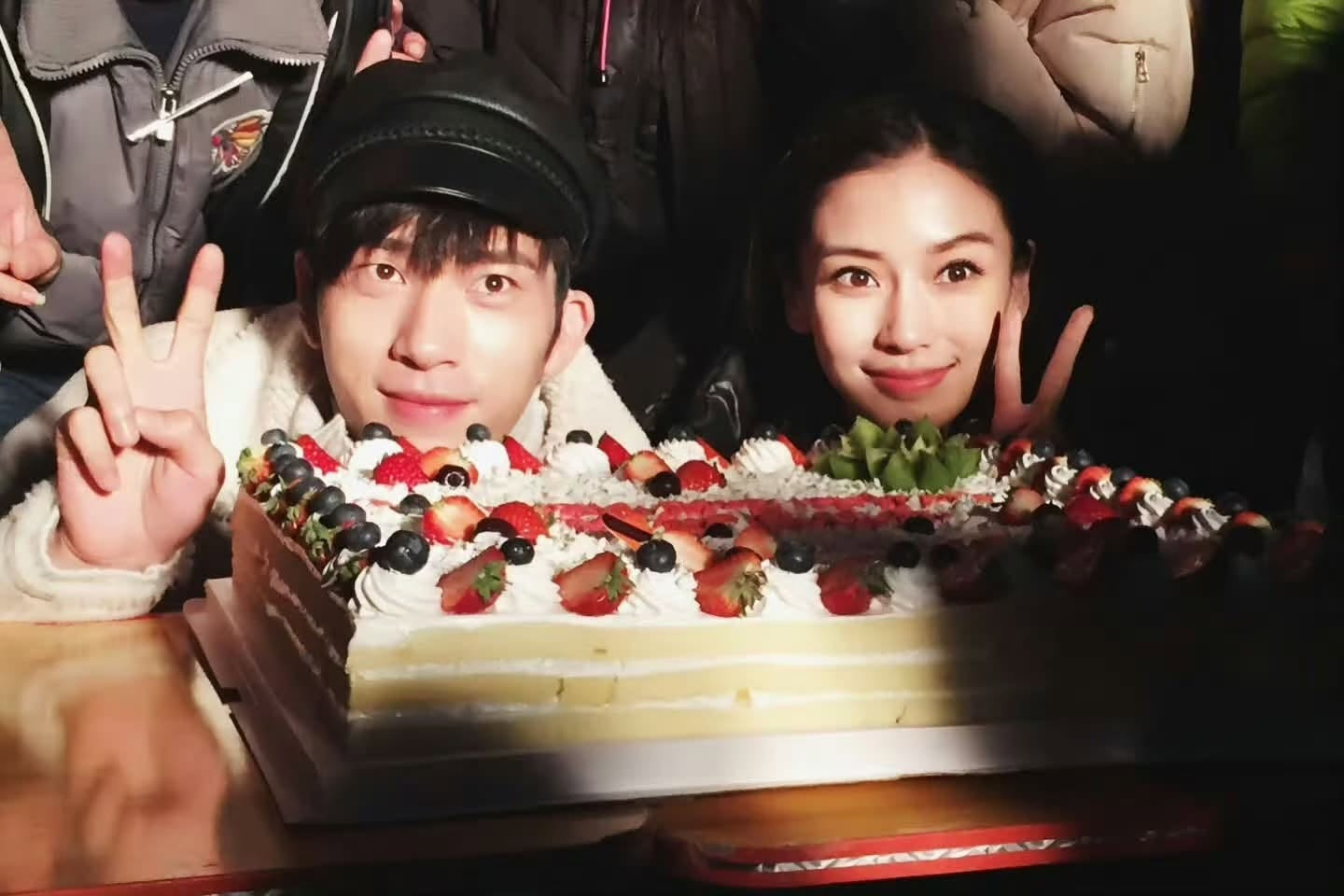 Mối quan hệ đặc biệt của "tổng tài bad boy" hot nhất hiện nay và Angelababy - Ảnh 13.
