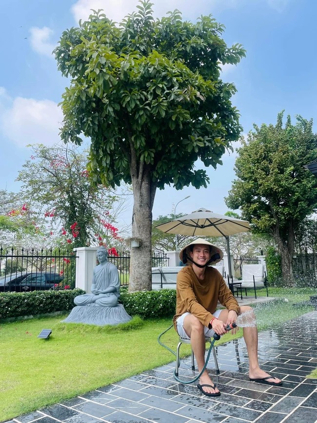 Căn nh&agrave; 3 tầng, 2 mặt tiền, 40 tỷ của Quốc Trường- Ảnh 3.