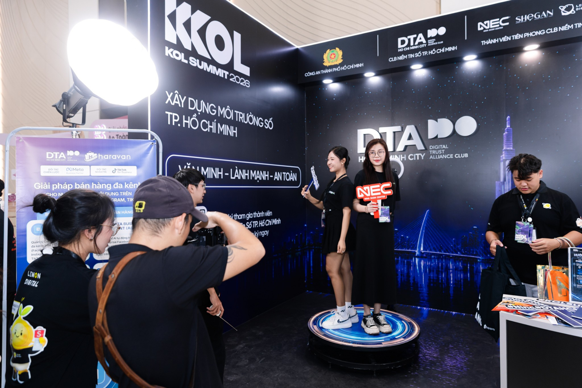 KOL Summit 2026: Loạt hoạt động trải nghiệm hấp dẫn diễn ra xuy&ecirc;n suốt sự kiện - Ảnh 12.