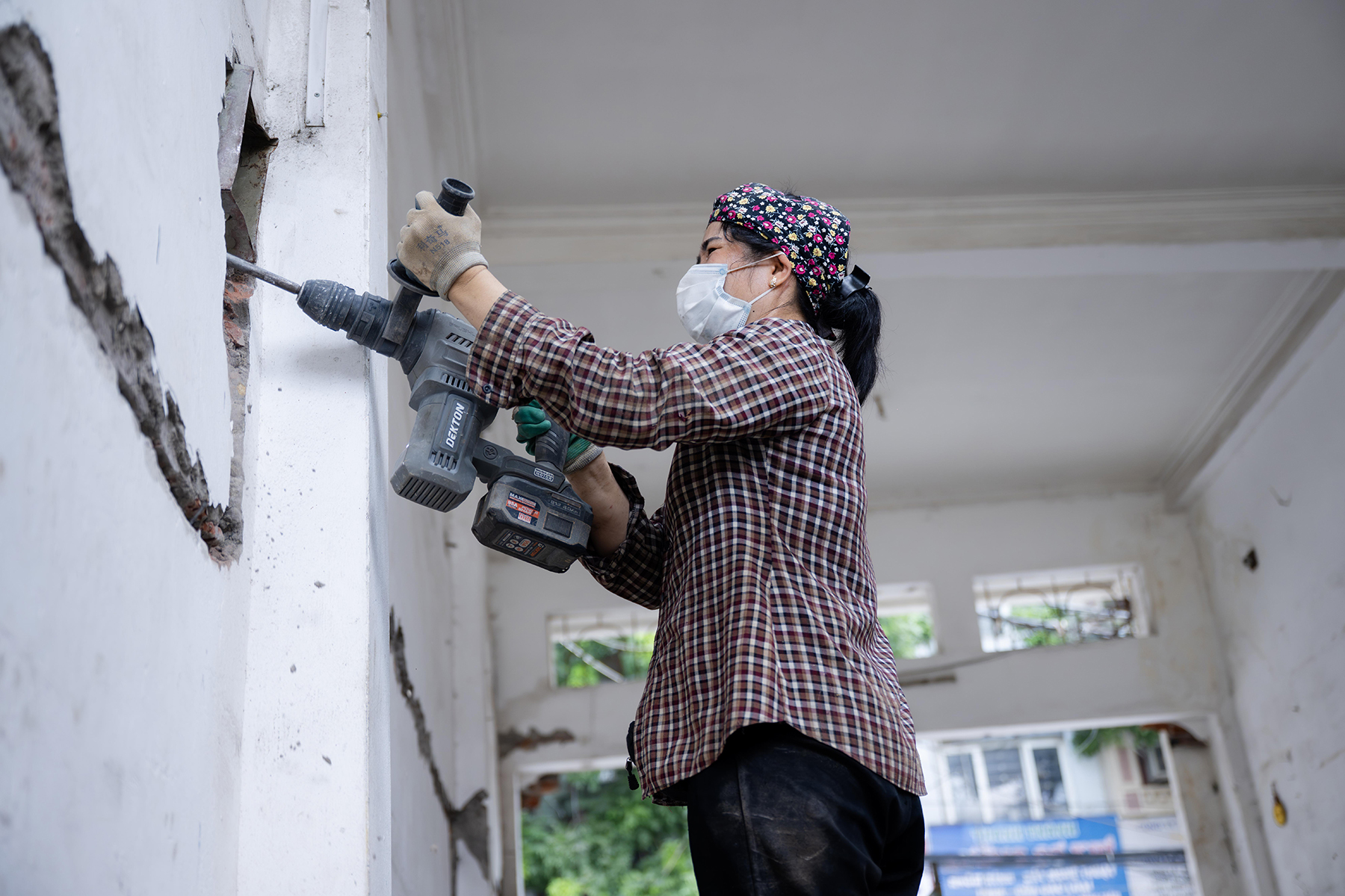 D&atilde;y nh&agrave; xen kẹt giữa La Th&agrave;nh - V&agrave;nh đai 1 ở H&agrave; Nội được th&aacute;o dỡ, chuẩn bị x&acirc;y b&atilde;i đỗ xe- Ảnh 10.