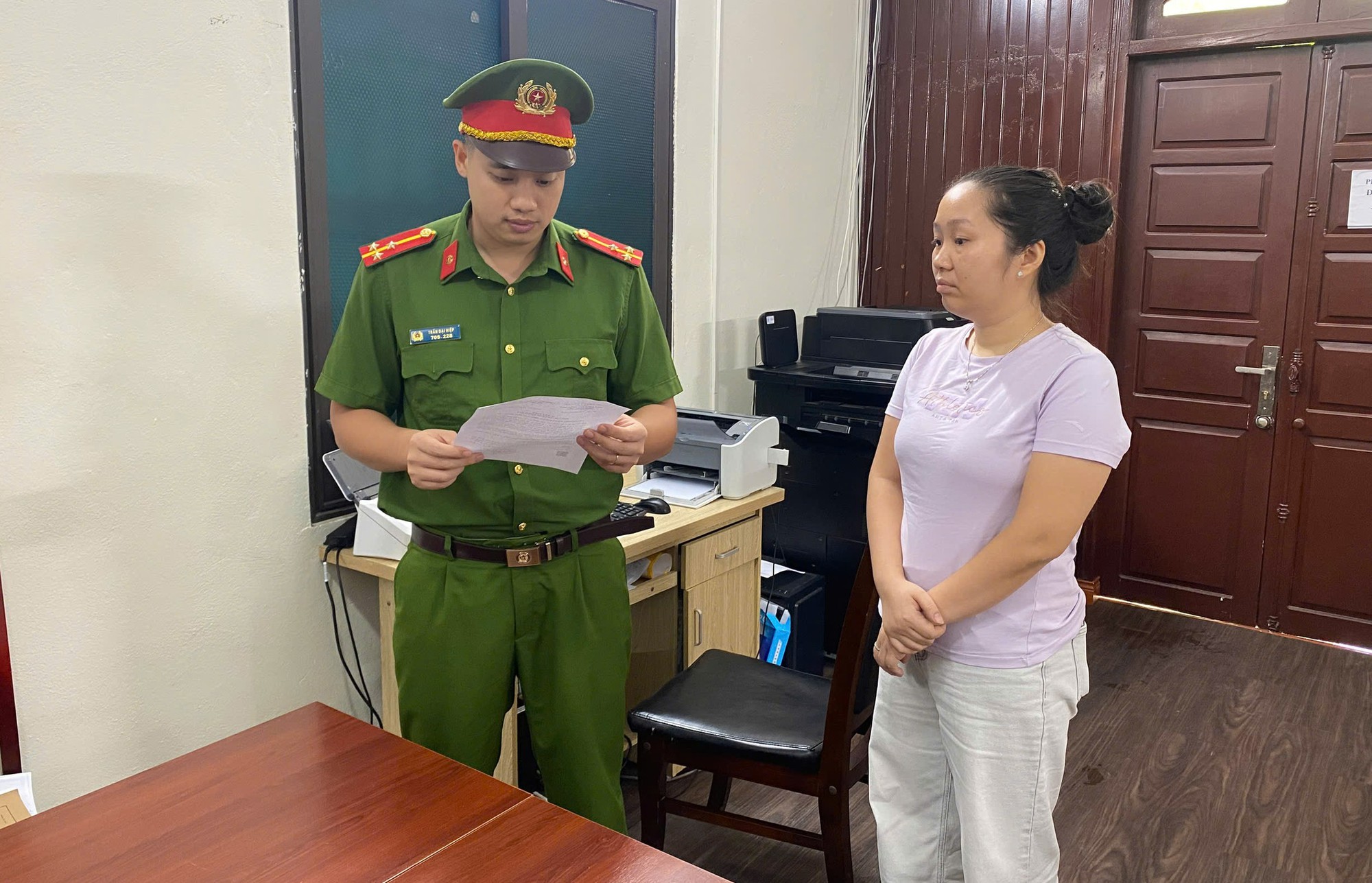 Ra quyết định khởi tố chủ hộ kinh doanh Ph&ugrave;ng Thị Nhung SN 1989 - Ảnh 1.