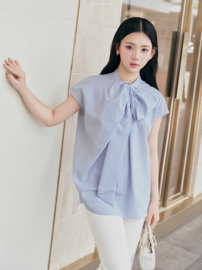 Local brand SALE 9/9: 9 mẫu áo sơ mi đẹp nhất để phối cùng quần jeans lẫn chân váy- Ảnh 4.