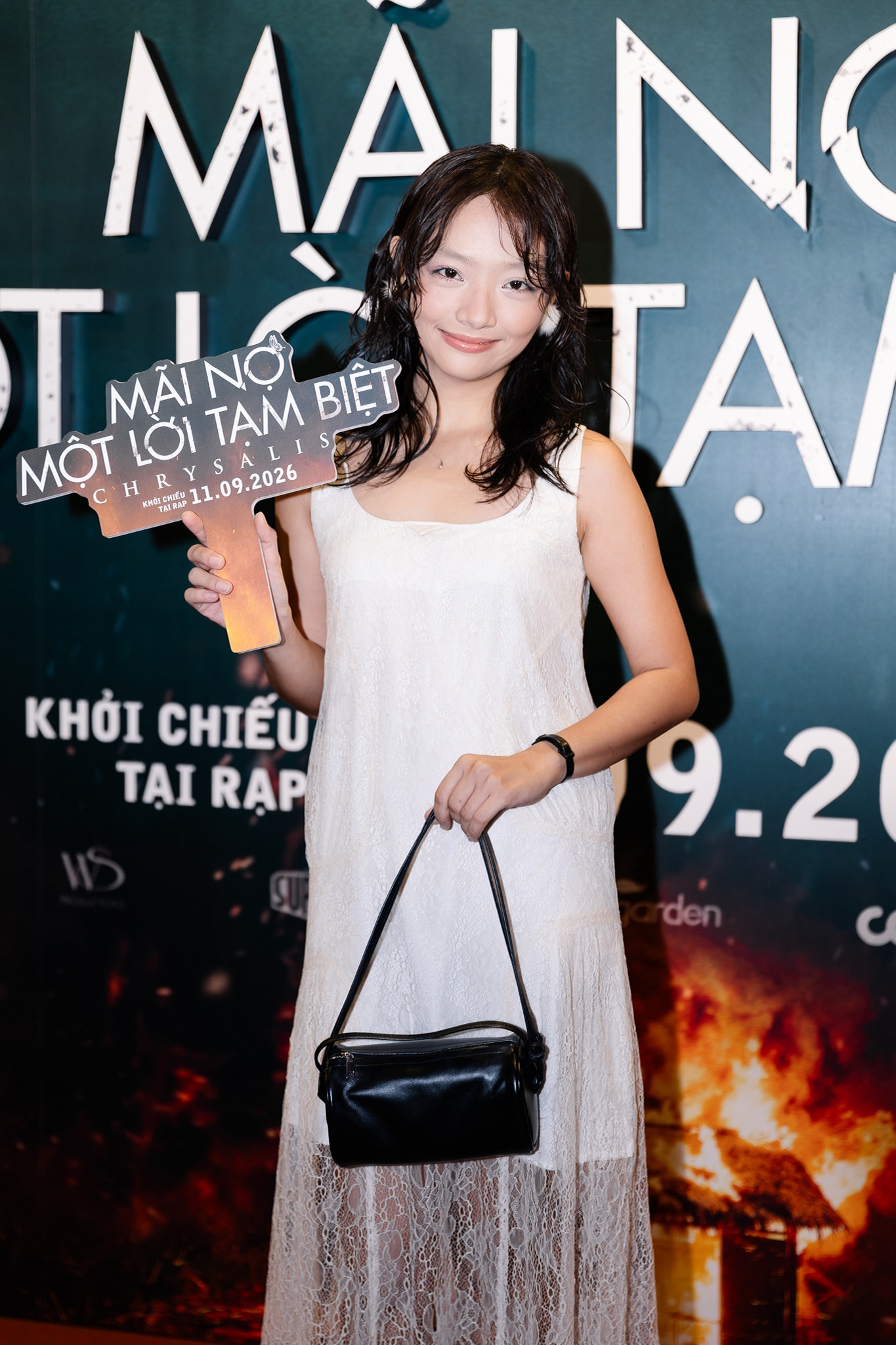 Thảm đỏ HOT nhất h&ocirc;m nay: L&ecirc; Phương - Minh Anh sắc v&oacute;c qu&aacute; b&eacute;n, 1 cặp đ&ocirc;i c&ocirc;ng khai h&ocirc;n nhau ngọt muốn xỉu- Ảnh 12.