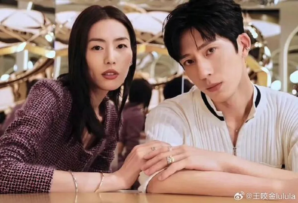 Tổng t&agrave;i cưới ch&acirc;n d&agrave;i đắt gi&aacute; nhất showbiz, 2 b&ecirc;n th&ocirc;ng gia chấm c&ocirc; d&acirc;u ch&uacute; rể 0 điểm- Ảnh 2.