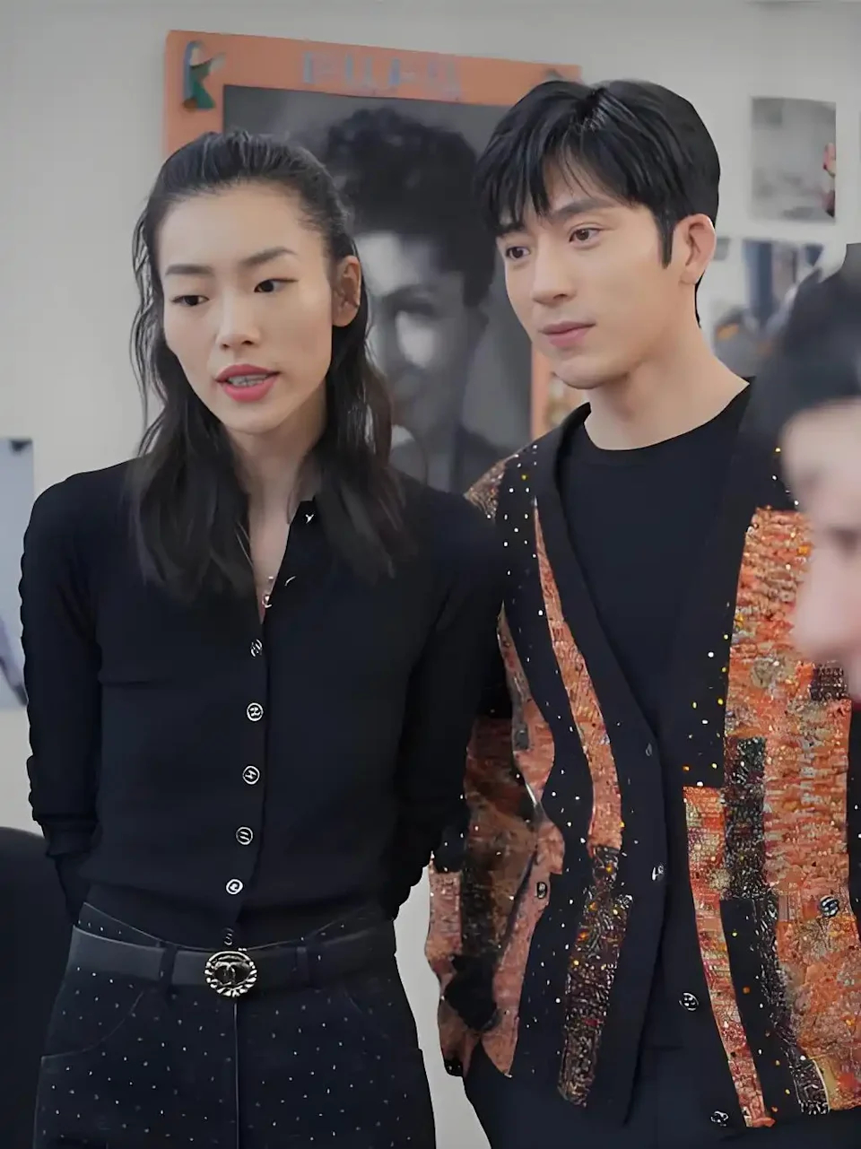 Tổng t&agrave;i cưới ch&acirc;n d&agrave;i đắt gi&aacute; nhất showbiz, 2 b&ecirc;n th&ocirc;ng gia chấm c&ocirc; d&acirc;u ch&uacute; rể 0 điểm- Ảnh 1.