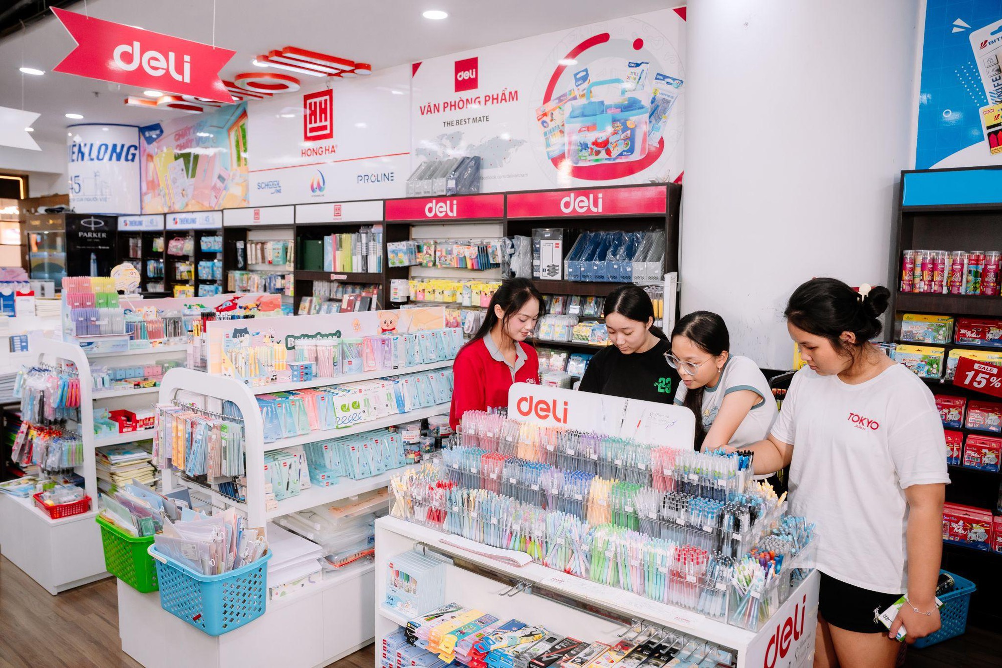 Háo hức sắm sửa hành trang - “sang trang rực rỡ” mùa khai giảng 2026- Ảnh 1.